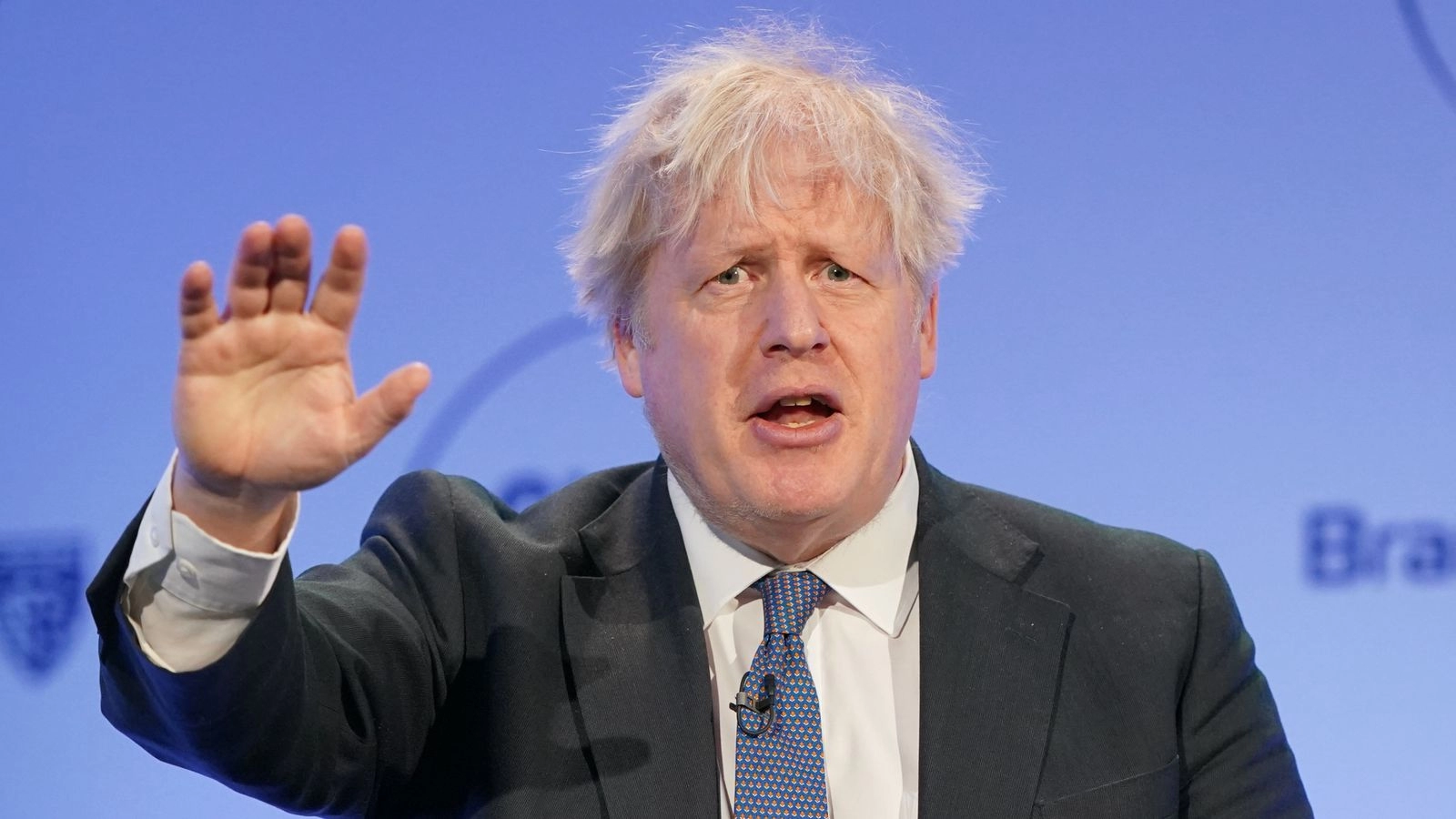 Boris Johnson na glasanje došao bez osobne: On je uveo zakon po kojem je to obaveza